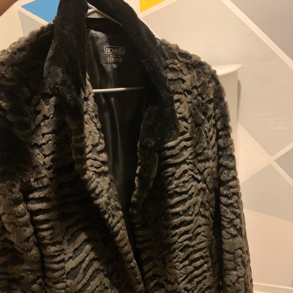 Coat - Picture 1 of 2